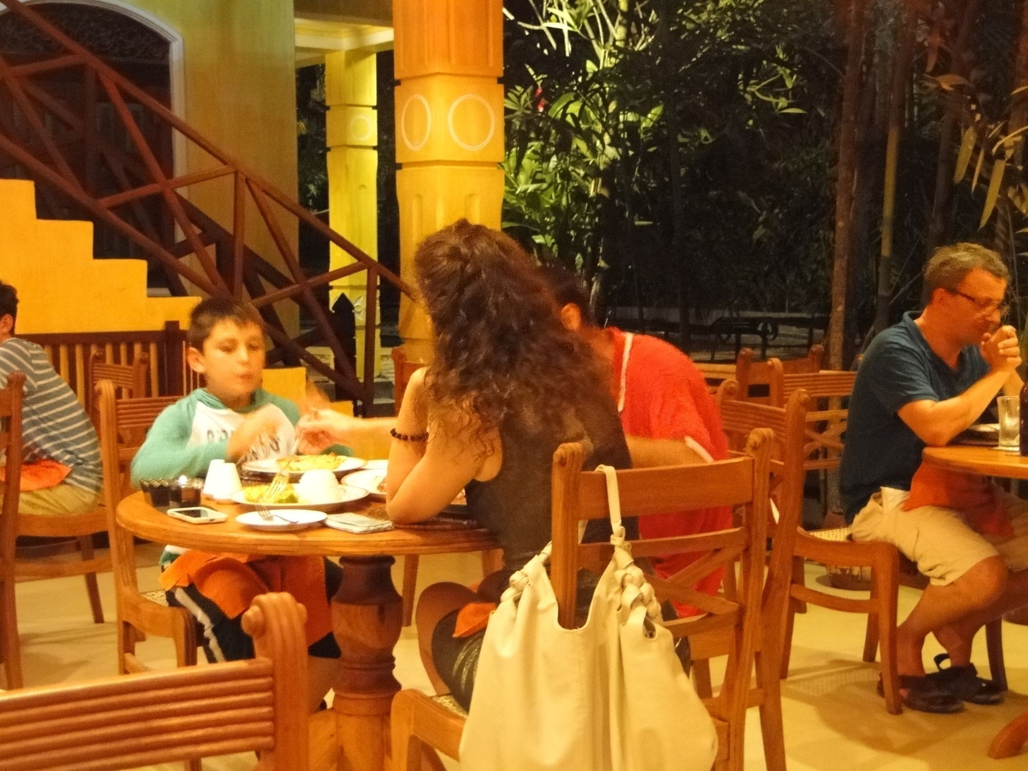 فندق ثمباباني رتريت أونا واتونا المظهر الخارجي الصورة